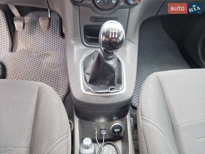 Хетчбек Ford Fiesta 2013 в Кропивницькому фото 17 Хетчбек Ford Fiesta 2013 в Кропивницькому