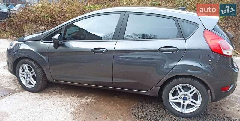 Хетчбек Ford Fiesta 2017 в Львові