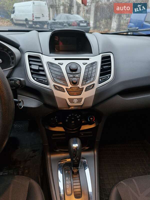 Хэтчбек Ford Fiesta 2011 в Николаеве