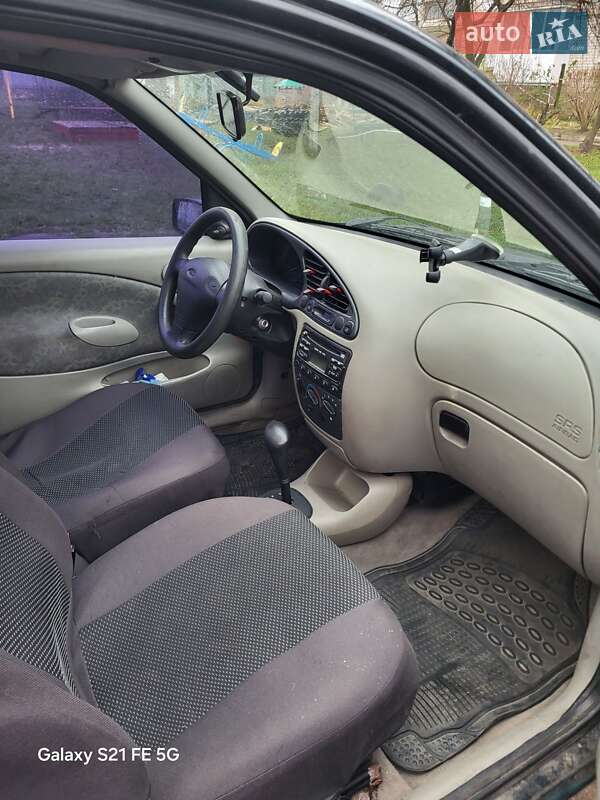 Хетчбек Ford Fiesta 1996 в Малині фото 3 Хетчбек Ford Fiesta 1996 в Малині