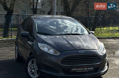 Седан Ford Fiesta 2017 в Николаеве