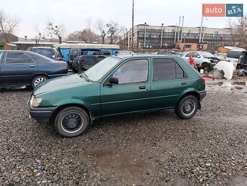 Хетчбек Ford Fiesta 1993 в Полтаві