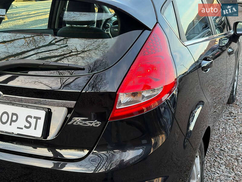 Хэтчбек Ford Fiesta 2012 в Стрые