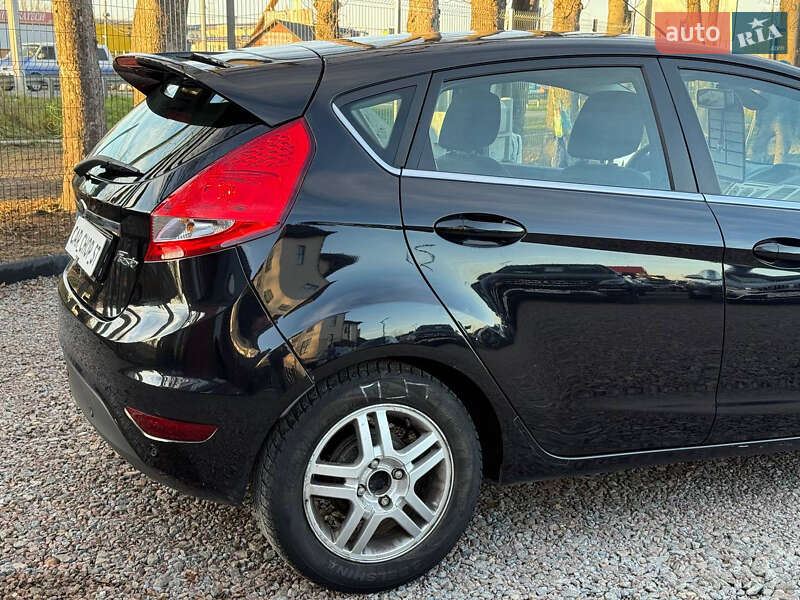 Хэтчбек Ford Fiesta 2012 в Стрые