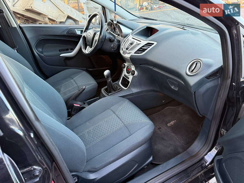 Хэтчбек Ford Fiesta 2012 в Стрые