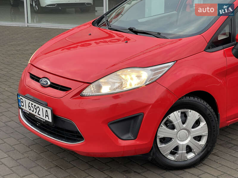 Хэтчбек Ford Fiesta 2012 в Полтаве
