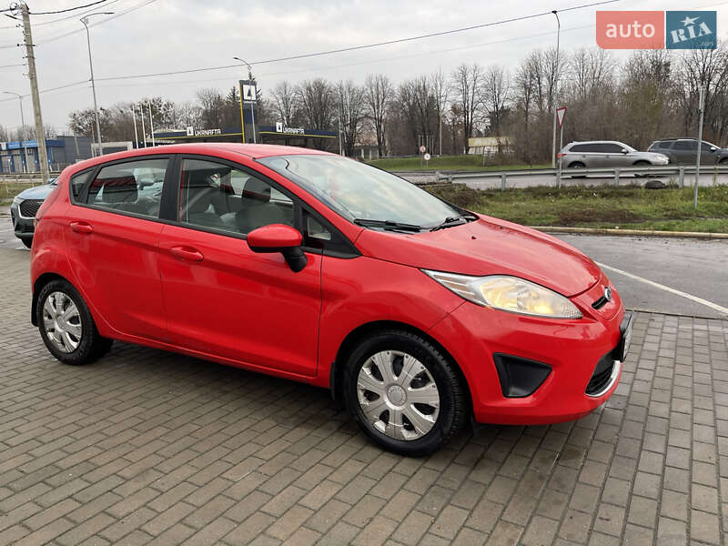 Хэтчбек Ford Fiesta 2012 в Полтаве