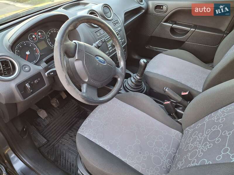Хетчбек Ford Fiesta 2007 в Львові