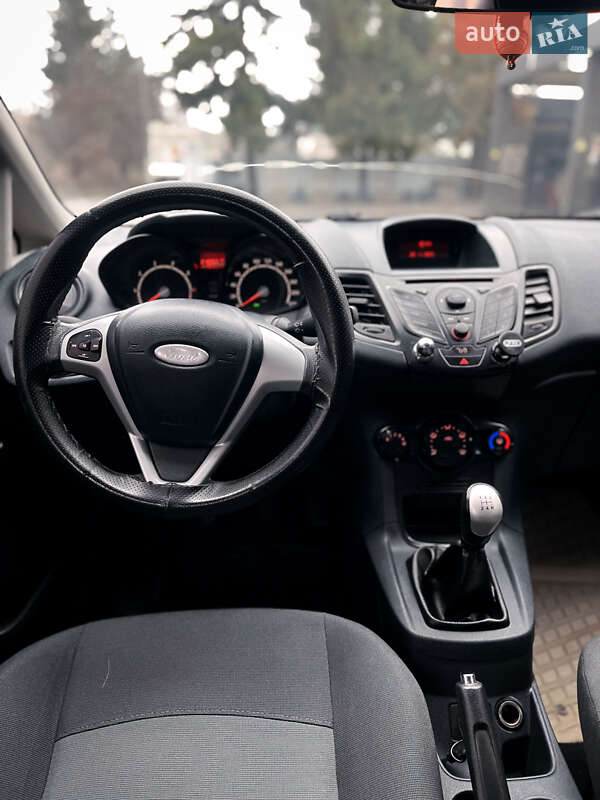 Хетчбек Ford Fiesta 2012 в Лубнах фото 12 Хетчбек Ford Fiesta 2012 в Лубнах
