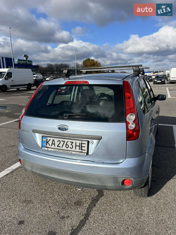 Хэтчбек Ford Fiesta 2006 в Киеве