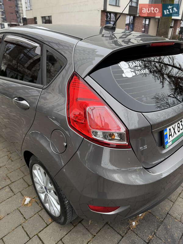 Хетчбек Ford Fiesta 2013 в Івано-Франківську