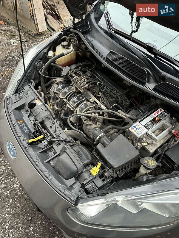 Седан Ford Fiesta 2013 в Львові