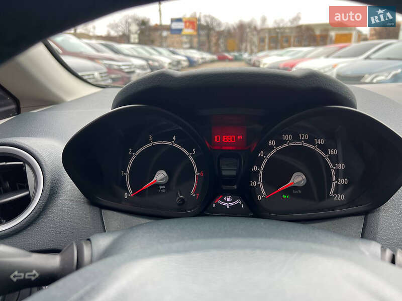 Хетчбек Ford Fiesta 2012 в Полтаві