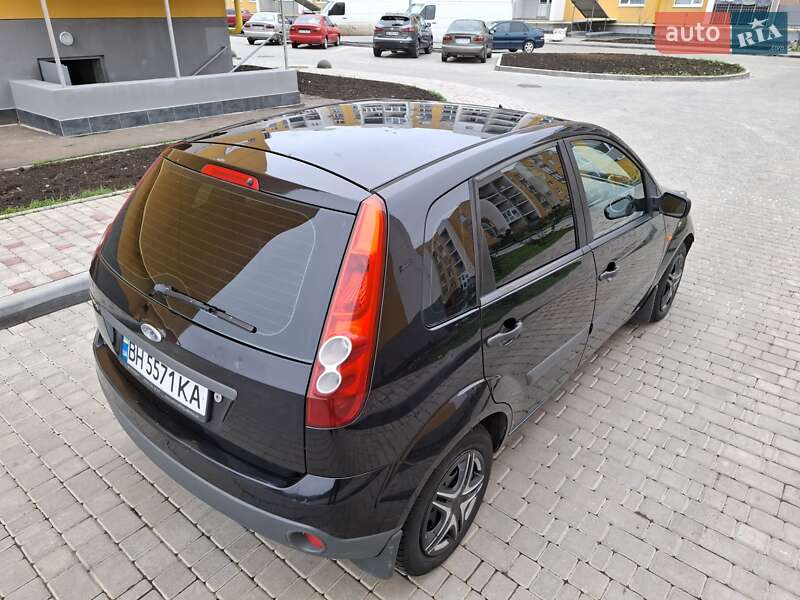 Хэтчбек Ford Fiesta 2007 в Одессе