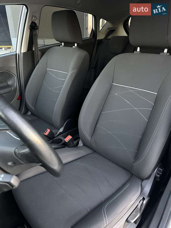 Хетчбек Ford Fiesta 2017 в Тернополі