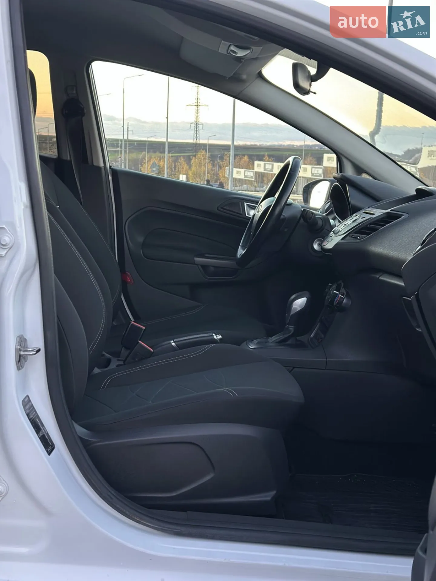 2017 Ford Fiesta - мініатюра 29