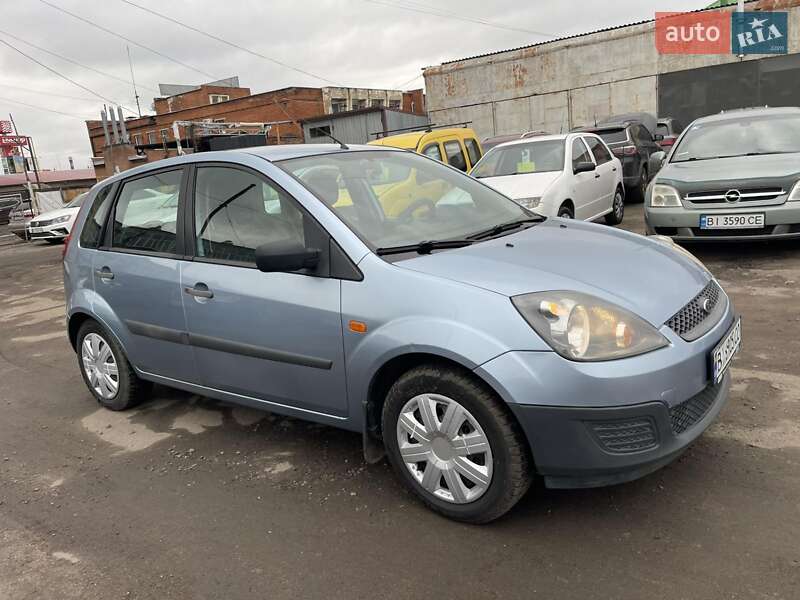 Хэтчбек Ford Fiesta 2006 в Полтаве