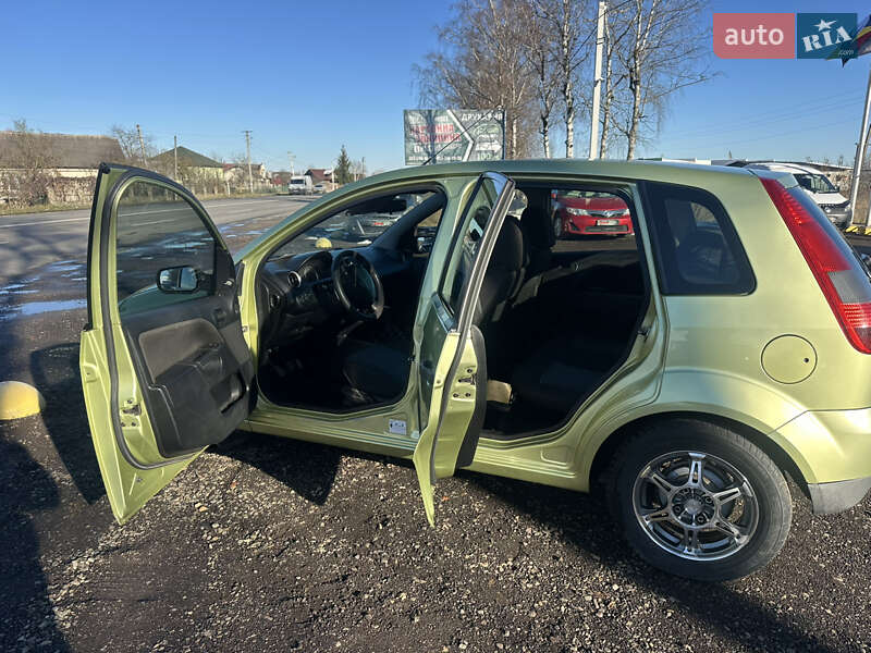 Хетчбек Ford Fiesta 2005 в Івано-Франківську