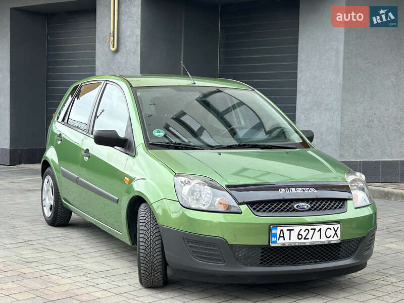 Хетчбек Ford Fiesta 2006 в Івано-Франківську