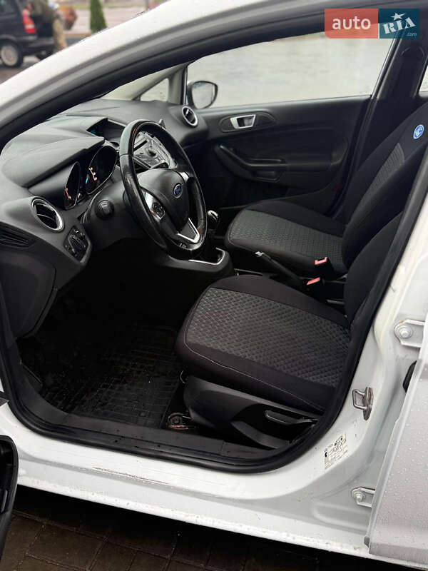 Хетчбек Ford Fiesta 2014 в Запоріжжі