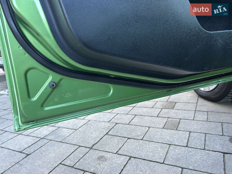 Хетчбек Ford Fiesta 2006 в Івано-Франківську