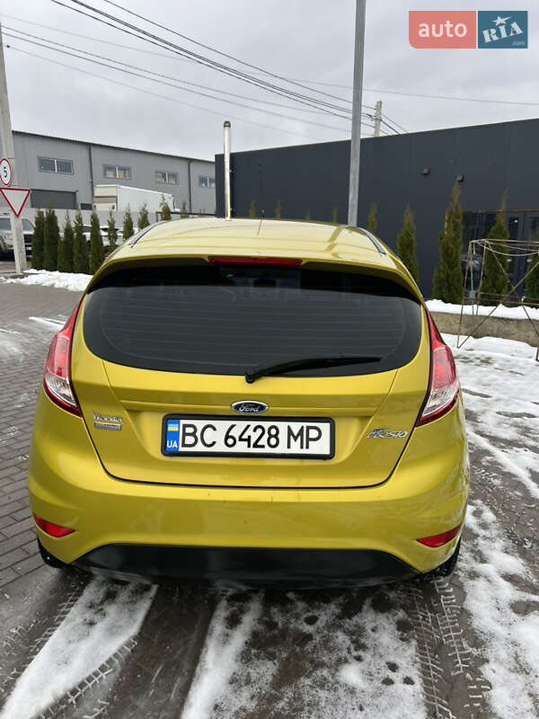 Хетчбек Ford Fiesta 2013 в Львові
