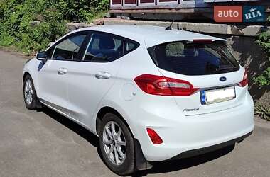 Хетчбек Ford Fiesta 2017 в Києві