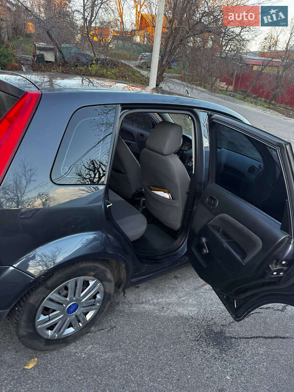 Хэтчбек Ford Fiesta 2008 в Полтаве