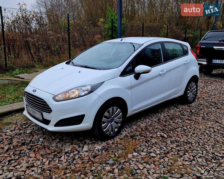 Хетчбек Ford Fiesta 2015 в Броварах фото 2 Хетчбек Ford Fiesta 2015 в Броварах