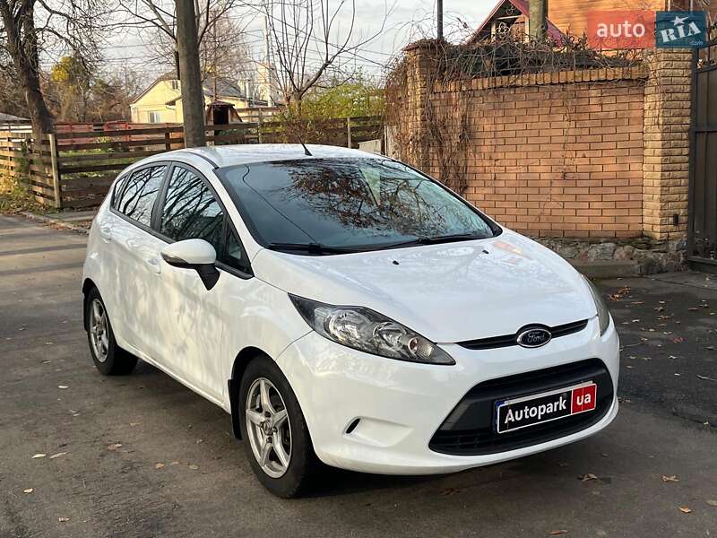Хетчбек Ford Fiesta 2012 в Києві