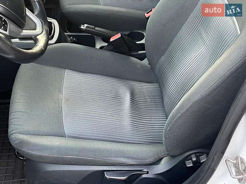 Хетчбек Ford Fiesta 2012 в Києві