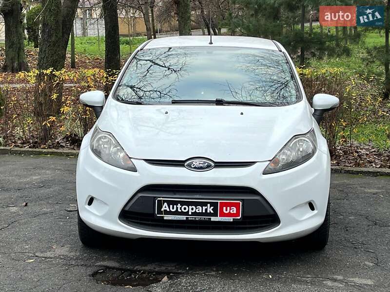 Хетчбек Ford Fiesta 2011 в Києві