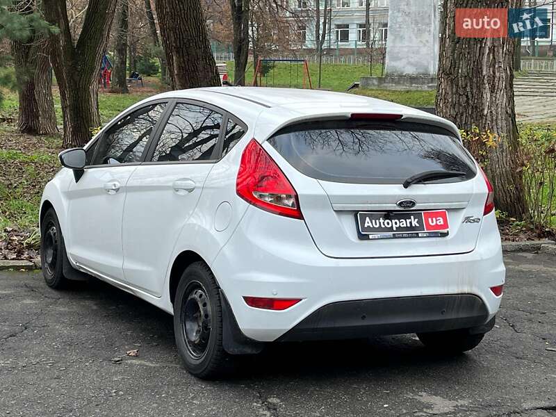 Хетчбек Ford Fiesta 2011 в Києві