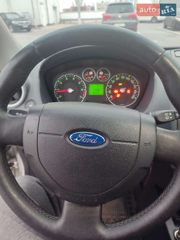 Хетчбек Ford Fiesta 2007 в Києві