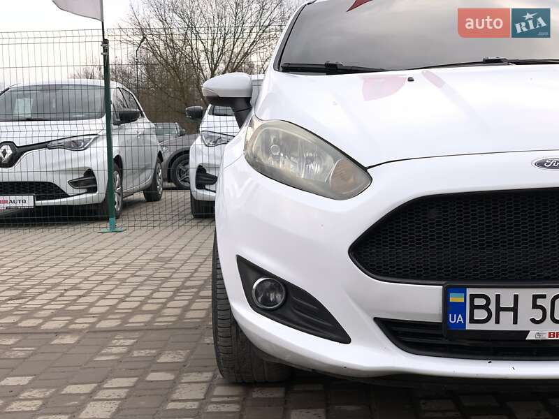 Седан Ford Fiesta 2015 в Бердичеве