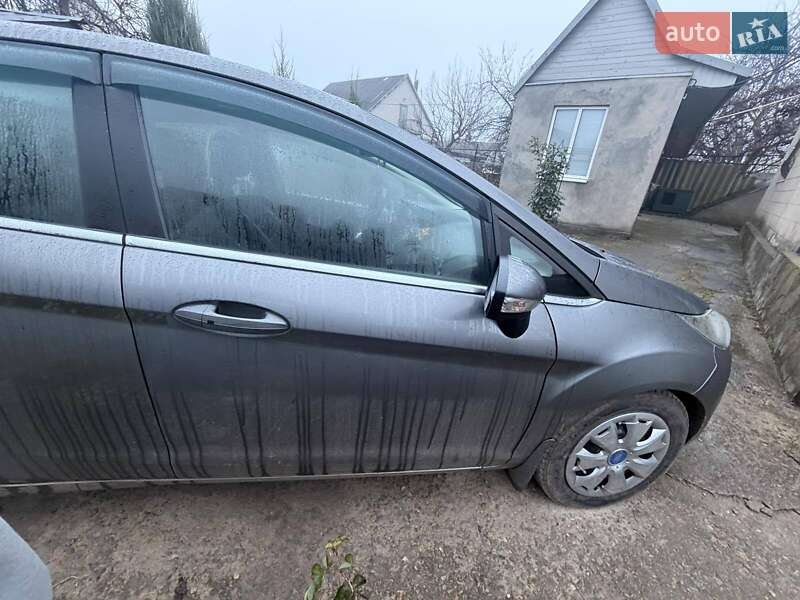 Хэтчбек Ford Fiesta 2013 в Днепре