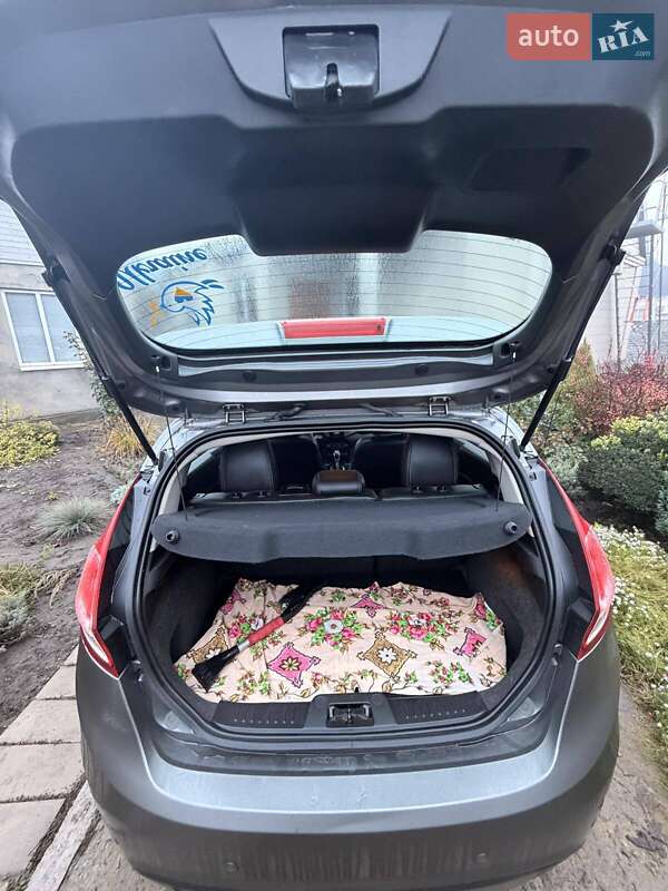 Хэтчбек Ford Fiesta 2013 в Днепре