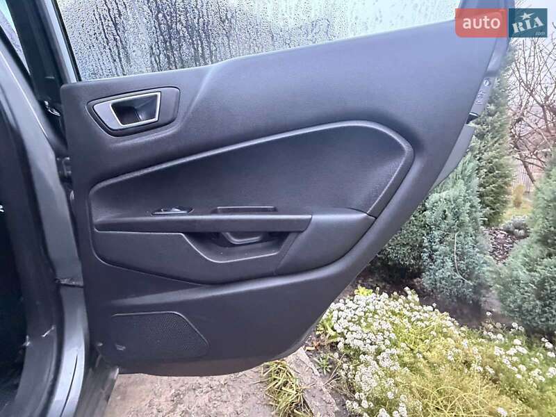 Хэтчбек Ford Fiesta 2013 в Днепре