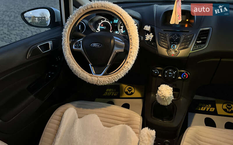 Хетчбек Ford Fiesta 2016 в Мукачевому