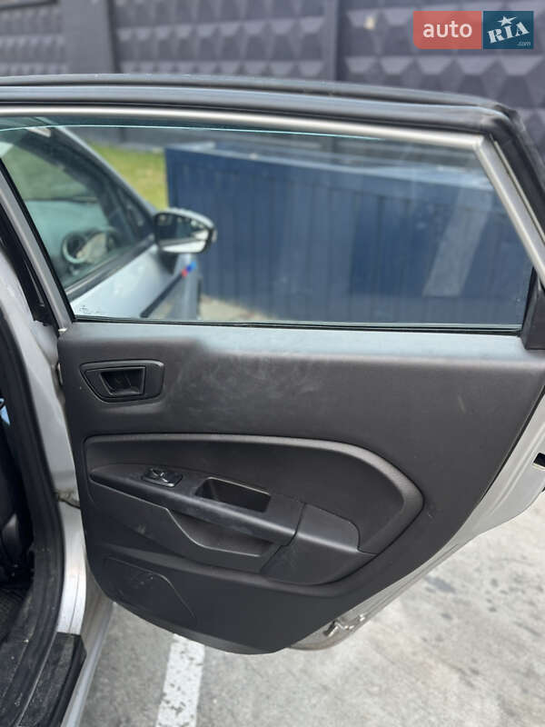 Хетчбек Ford Fiesta 2017 в Києві