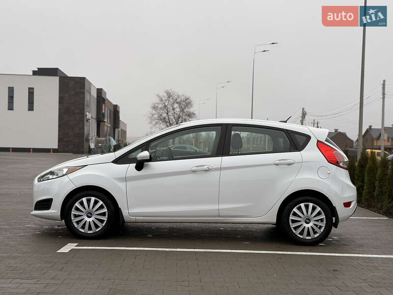 Хетчбек Ford Fiesta 2016 в Вінниці