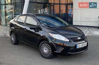 Седан Ford Fiesta 2013 в Киеве