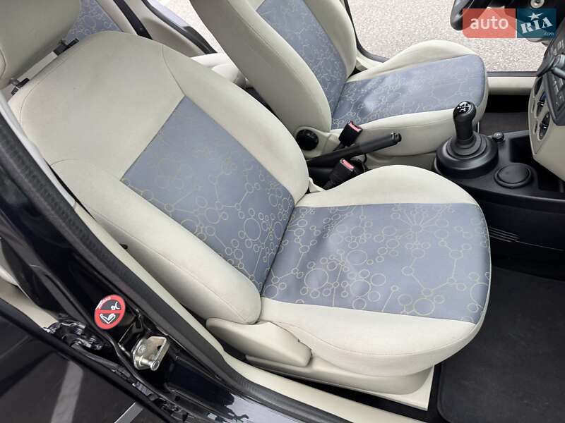 Хетчбек Ford Fiesta 2007 в Києві