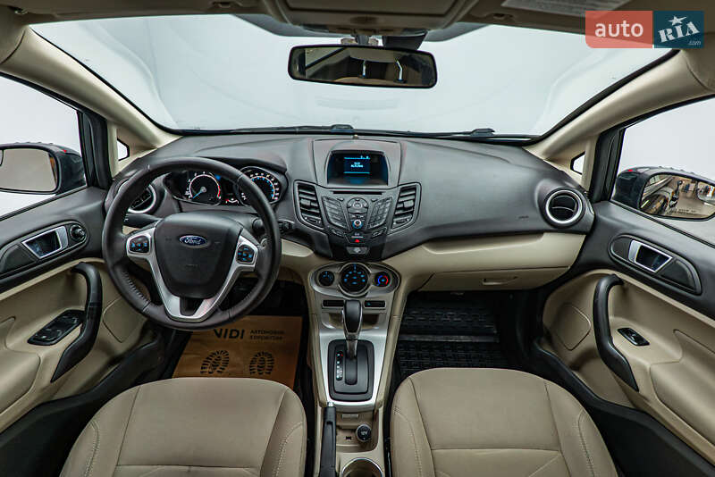 Хэтчбек Ford Fiesta 2016 в Киеве