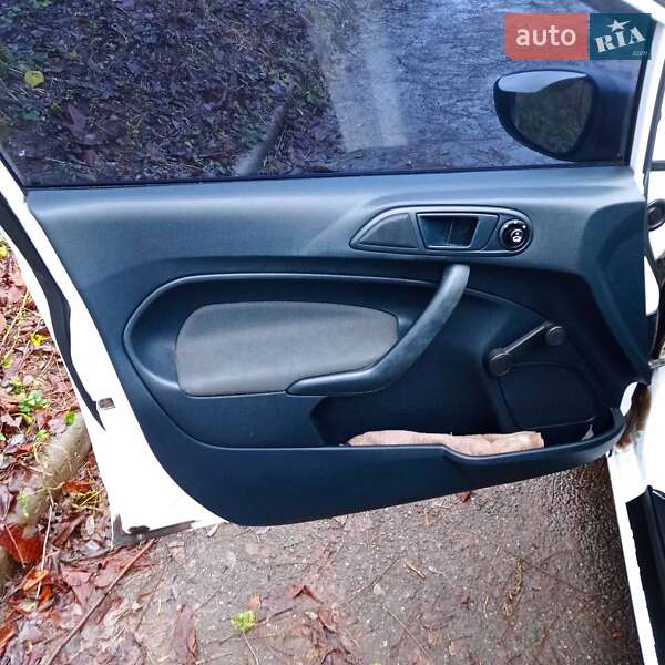 Хэтчбек Ford Fiesta 2012 в Харькове