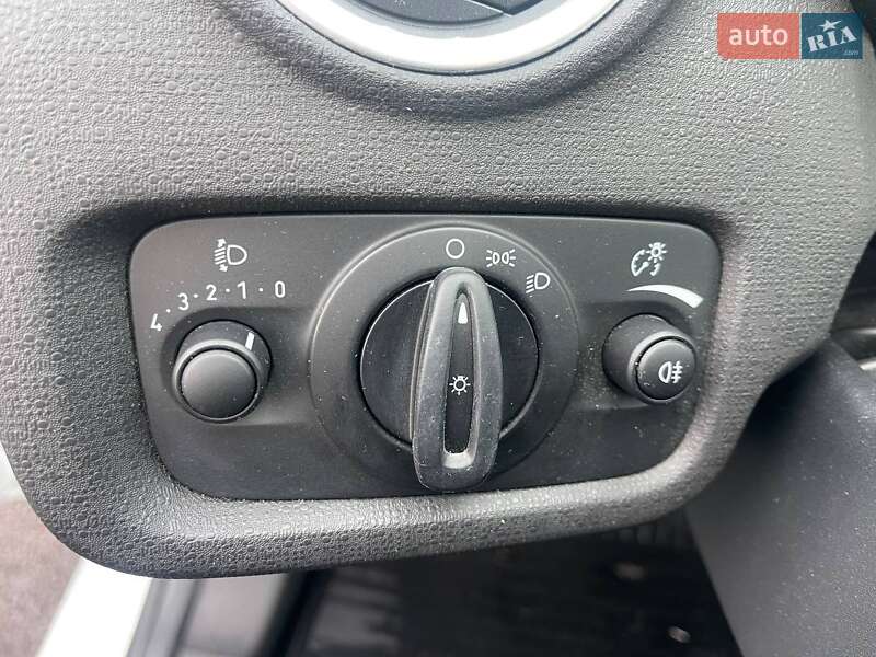 Хетчбек Ford Fiesta 2014 в Києві фото 17 Хетчбек Ford Fiesta 2014 в Києві