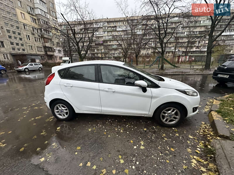 Хэтчбек Ford Fiesta 2013 в Киеве