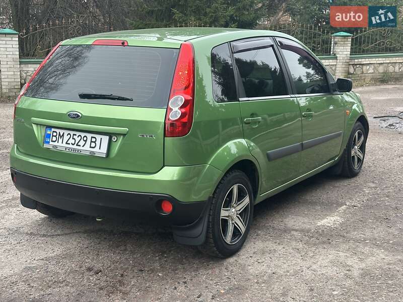Хетчбек Ford Fiesta 2006 в Сумах