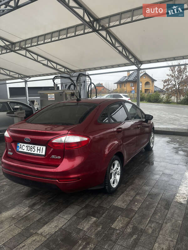 Седан Ford Fiesta 2014 в Луцке