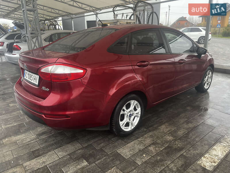 Седан Ford Fiesta 2014 в Луцке